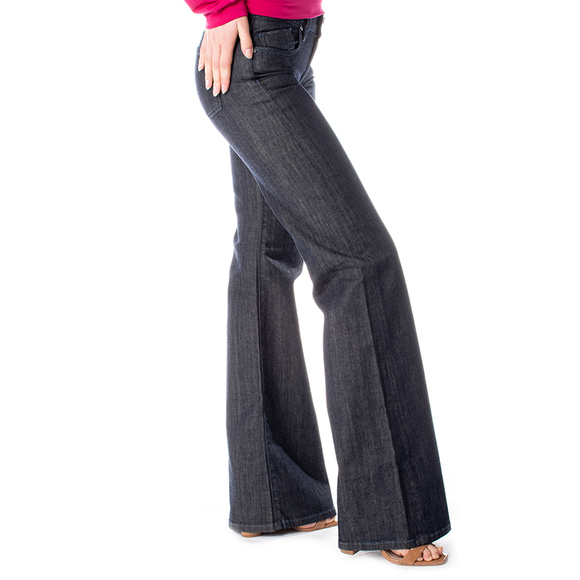 ARISTOCRAT MEDIUM RISE CLASSIC JEANSWOMENS SIZE 25